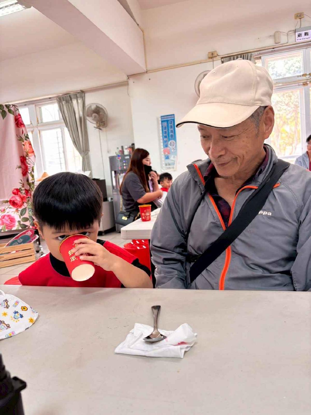 line_album_20260506母親節親子diy九層糕_260507_14