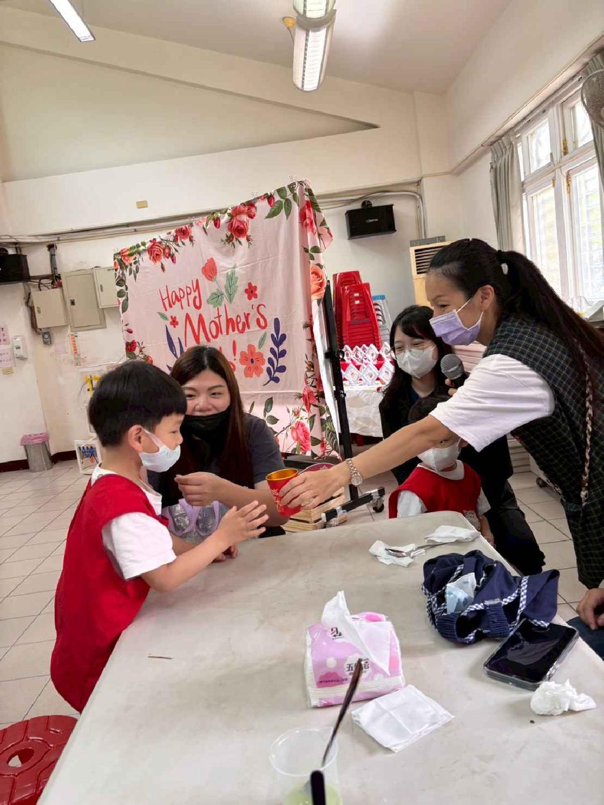 line_album_20260506母親節親子diy九層糕_260507_15