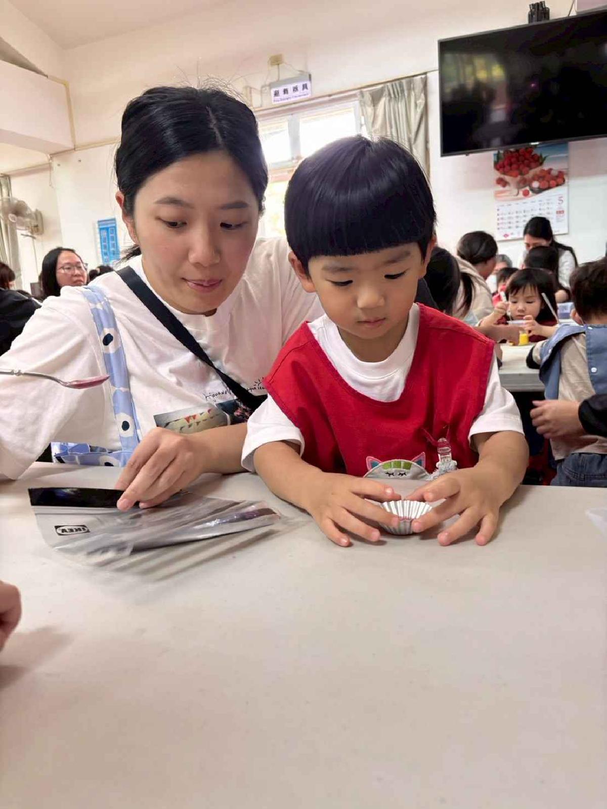 line_album_20260506母親節親子diy九層糕_260507_21