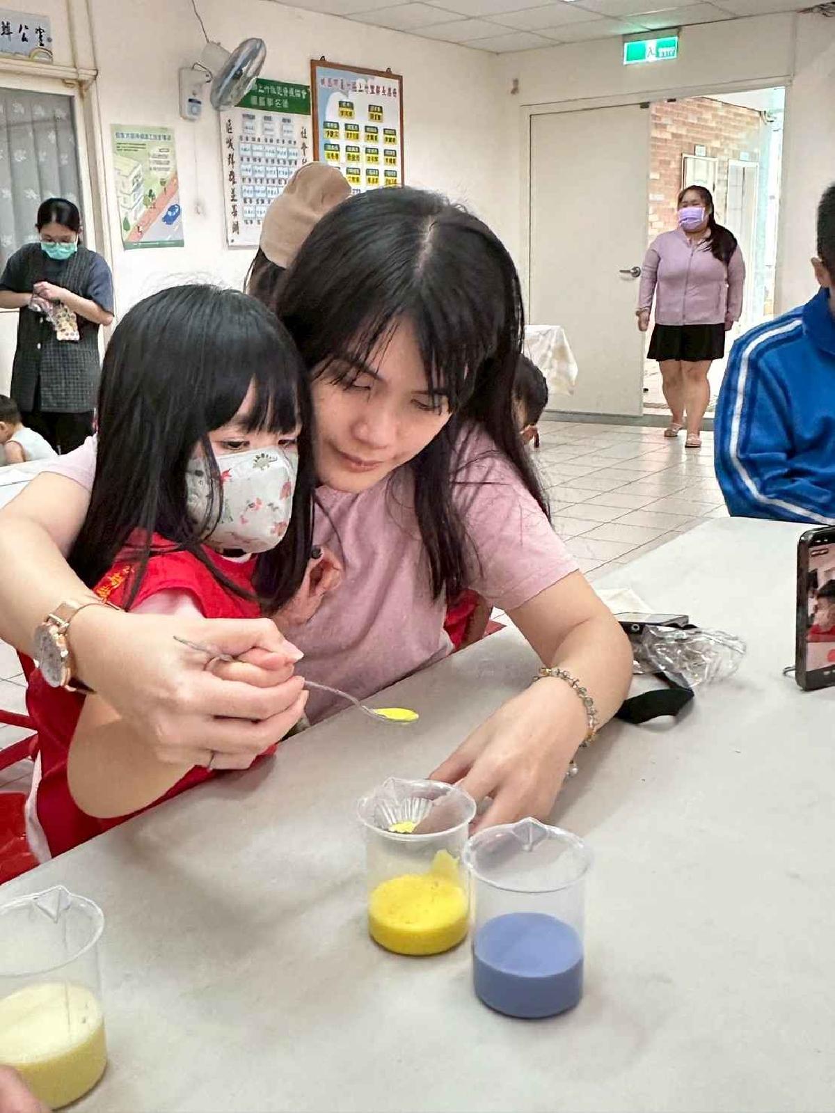 line_album_20260506母親節親子diy九層糕_260507_317