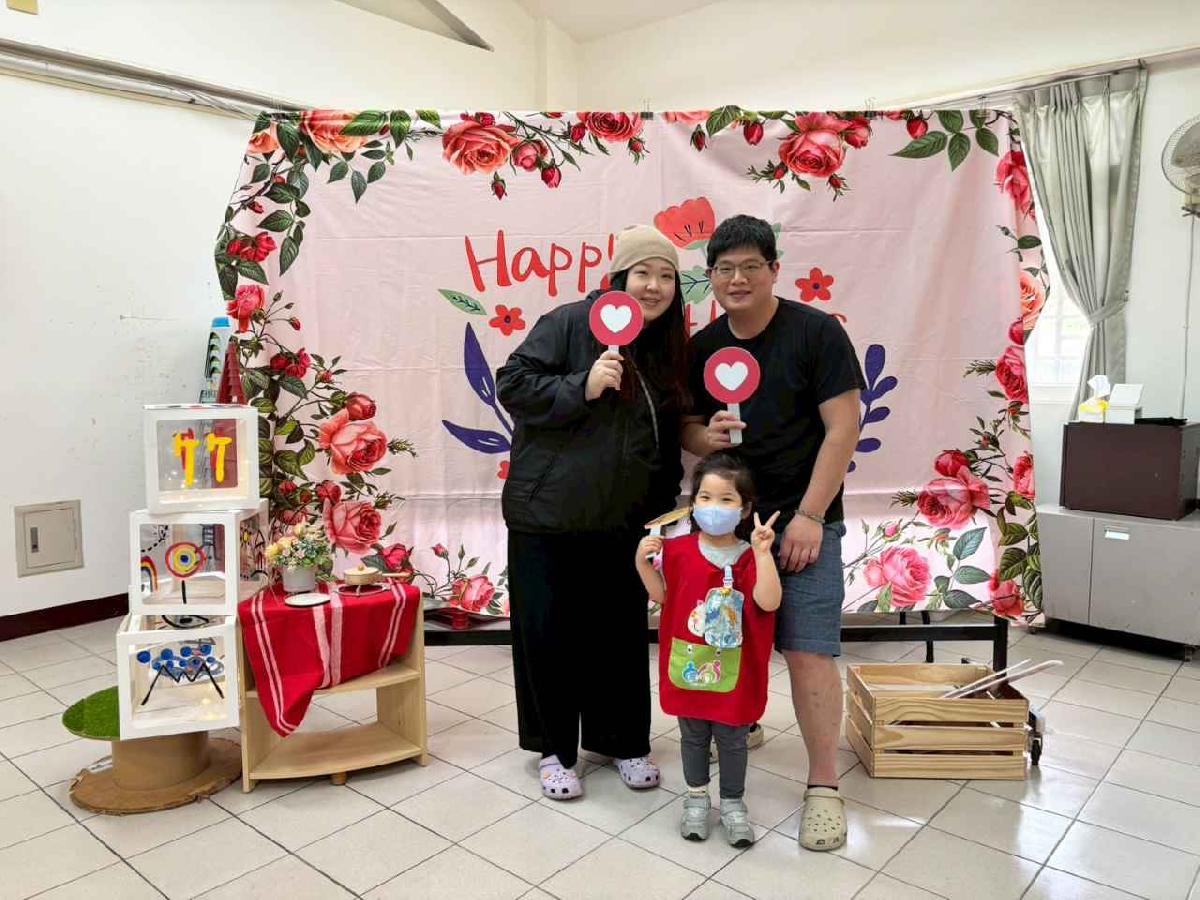 line_album_11556母親節合照_260507_15