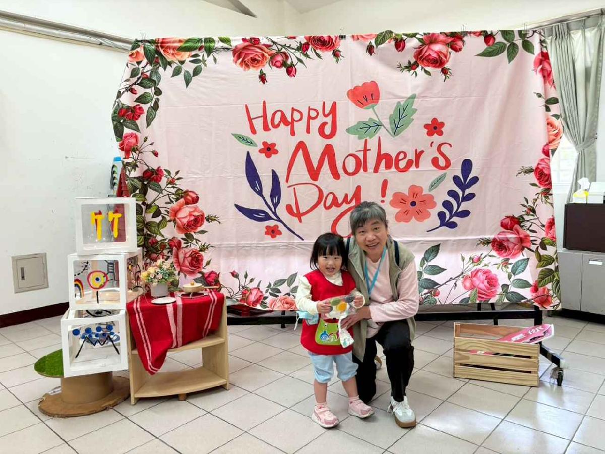 line_album_11556母親節合照_260507_19