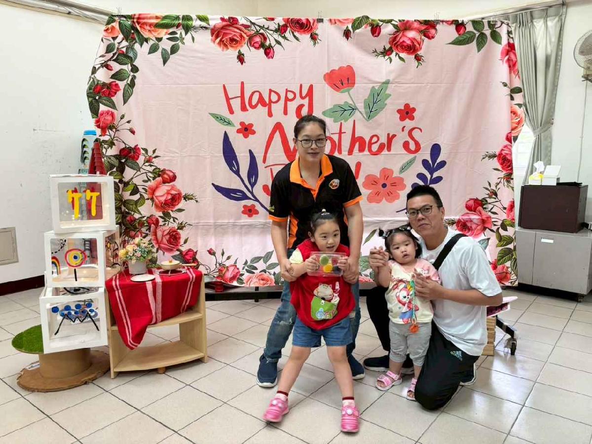 line_album_11556母親節合照_260507_21